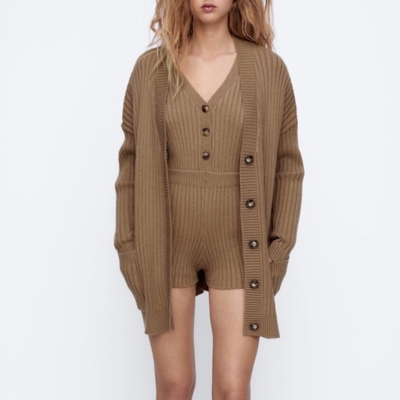 Zara Sweaters - ZARA KNIT CARDIGAN